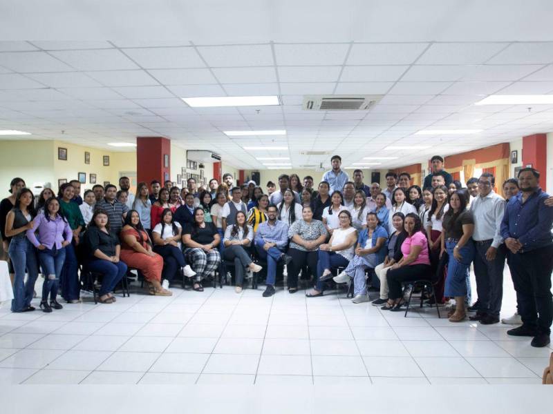 Más de 70 coordinadores de municipios de Cortés fueron capacitados por el INE.