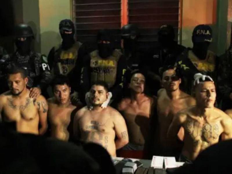 El paquete aprobado en tercer debate reforma artículos del Código Penal vinculados a extorsión, uso de uniformes policiales o militares, registro de clientes de telecomunicaciones y asociación terrorista.