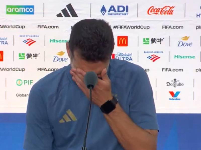 Scaloni rompió en llanto y sorprendió con el anuncio sobre su futuro en Argentina