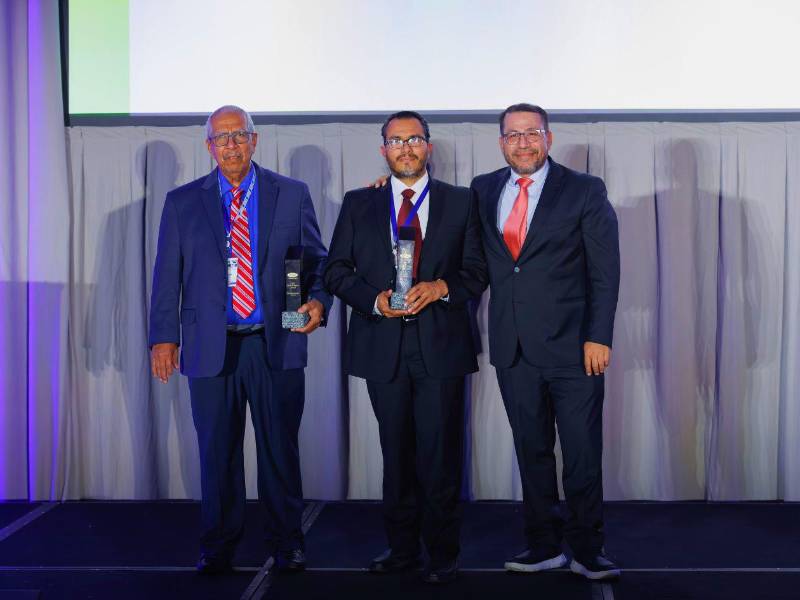 Grupo Refritrans fue premiado por segunda ocasión con el premio Dealer del Año 2025 por Carrier Transicold, durante la conferencia de distribuidores realizada en Los Ángeles, California.