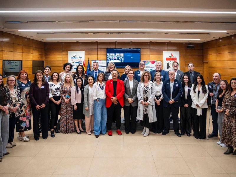 Representantes de organizaciones y entidades gubernamentales de España en la Cumbre Iberoamericana de Enfermedades Raras, en la cual participó Funhepa.