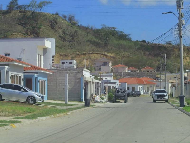 La nueva política habitacional busca impulsar la construcción de viviendas sociales y reducir el déficit de 1.6 millones de unidades en Honduras. La vivienda social es la que más se beneficiará de este plan.