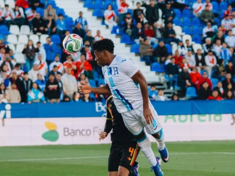 El empate 2-2 entre la Selección de Honduras y Perú en el estadio de Leganés no solo dejó sensaciones positivas por el rendimiento colectivo, sino que también sirvió como vitrina internacional para varios talentos emergentes, especialmente para el joven atacante hondureño Dereck Moncada.