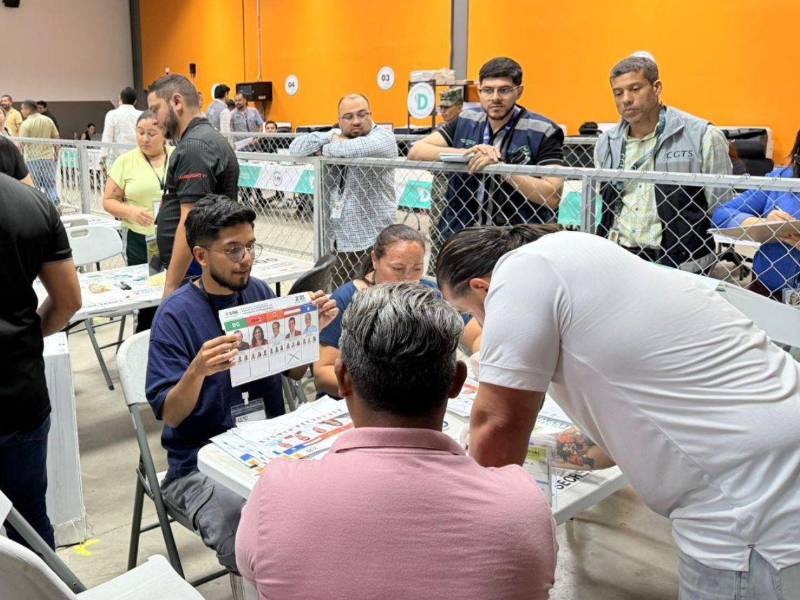Gracias a Dios, Ocotepeque e Islas de la Bahía son las que muestran menor número de actas con inconsistencias en términos generales.