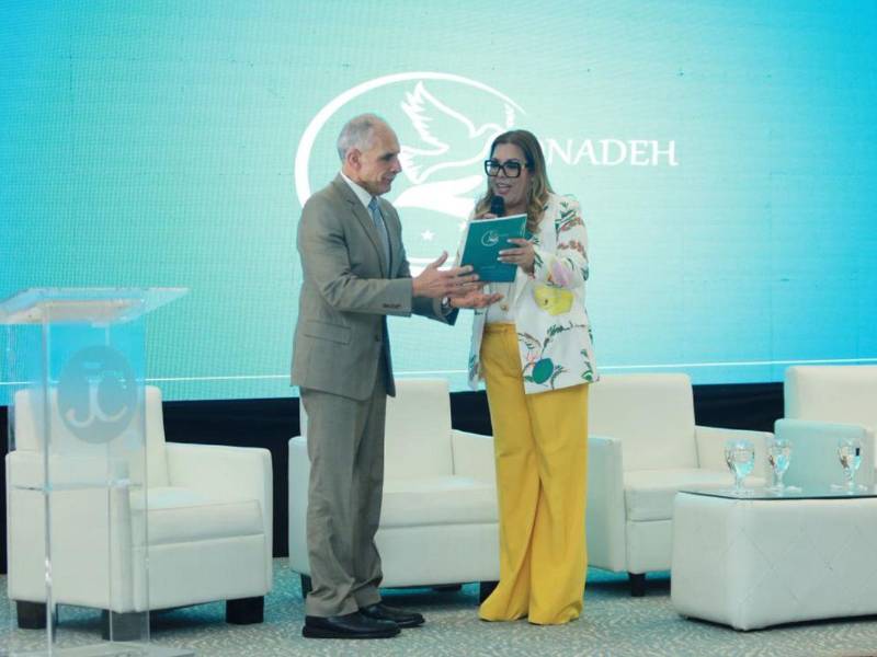 El informe fue presentado por Blanca Izaguirre, titular del CONADEH, quien lo remitió al presidente Nasry Asfura.