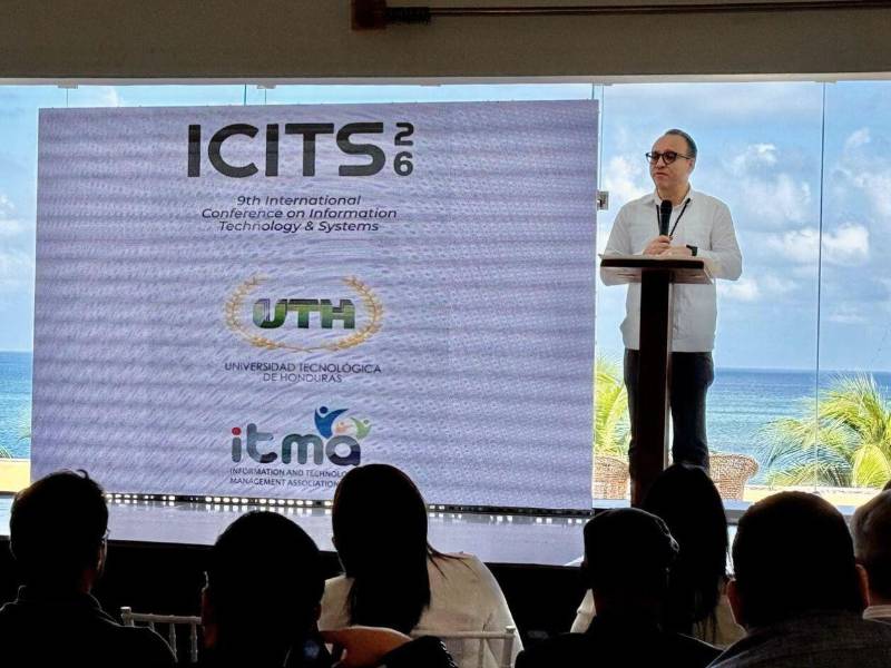 Dr. Diego Chacón, Vicerrector de Vinculación internacional UTH.