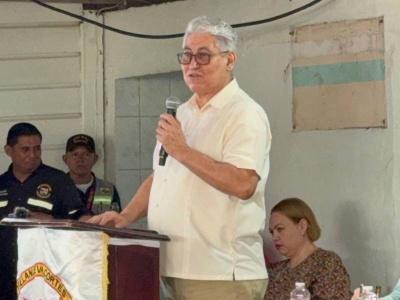 Walter Perdomo, alcalde de Villanueva, durante el primer Cabildo Abierto del año.