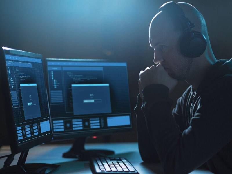 El gobierno de Nasry Asfura <b>ordenó la supresión de al menos 10 instituciones y secretarías</b> en su primer Consejo de Ministros, como parte de la reestructuración del Estado. Una de ellas fue la Secretaría de Planificación. Investigaciones detallan que desde esa entidad se hacía espionaje.