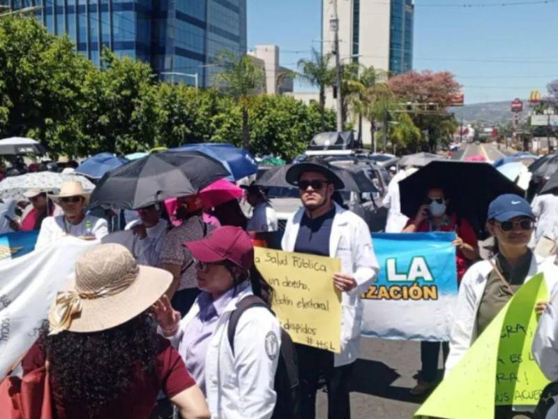 Médicos habían realizado protestas en demanda del reintegro de varios profesionales de la salud.