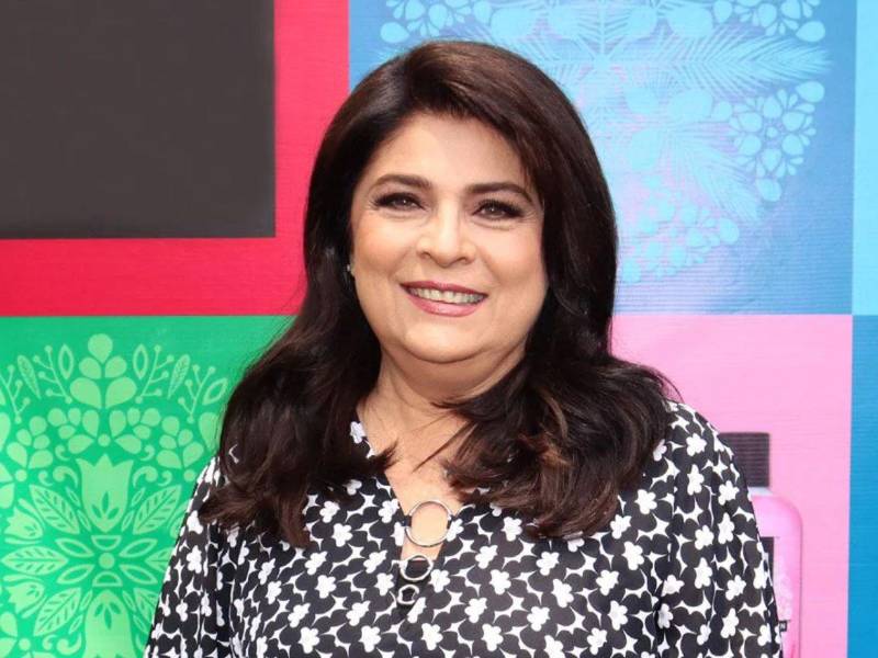 La actriz tuvo un romance con el comediante y su relación posterior ha sido controversial.