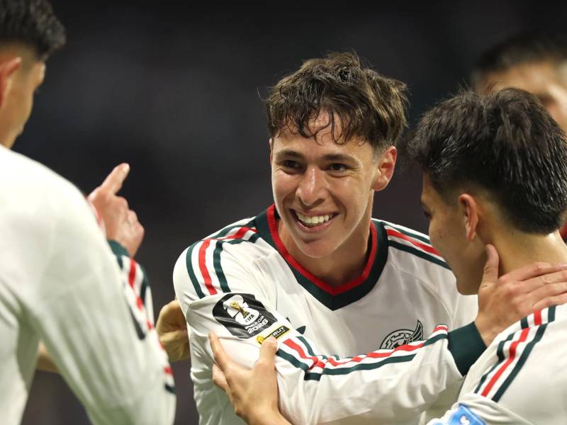 Mateo Chávez celebrando el gol que abrió el marcador en el México vs República Chequia.