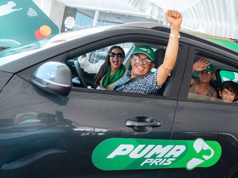 Raúl de Jesús Maradiaga es el ganador del quinto vehículo, que fue entregado en Puma Panamericana, Choluteca.
