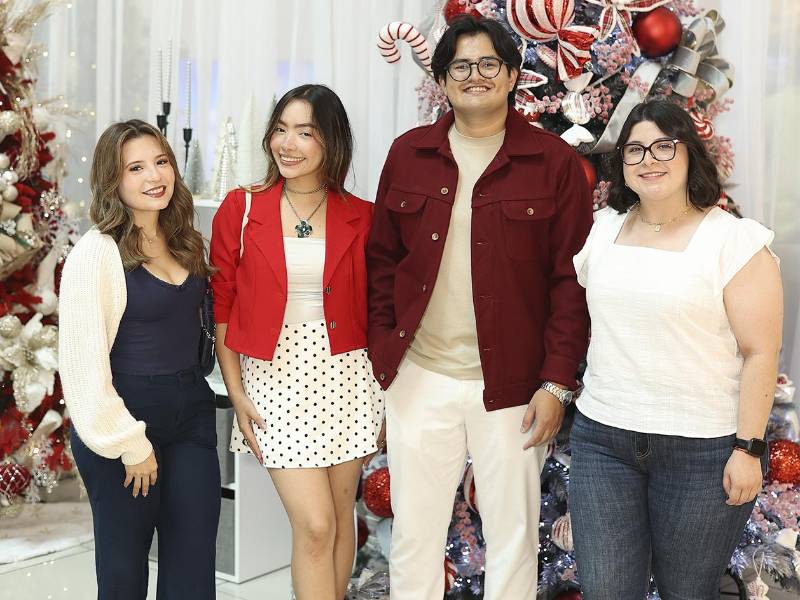 Los asistentes a Hosting Holidays 2026 disfrutaron de una experiencia que reunió inspiración, tendencias y detalles especiales para dar la bienvenida a la temporada navideña junto a Lady Lee.