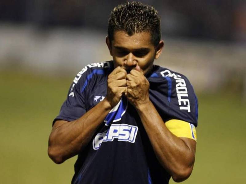 Amado Guevara, ídolo del Motagua y de gran recorrido en el fútbol internacional.