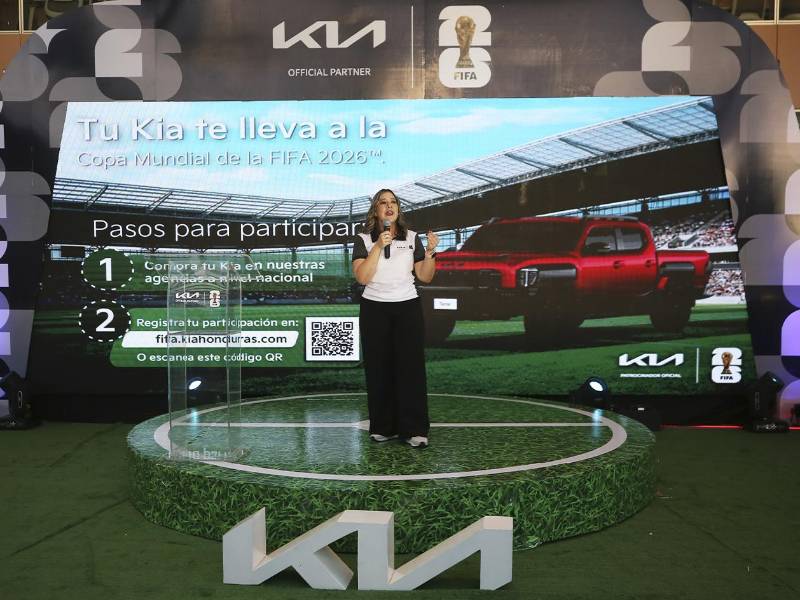 Martha Ruiz, Gerente de Mercadeo de Corporación Jaar y Kia Honduras, destacó el compromiso de la marca con experiencias exclusivas para sus clientes.