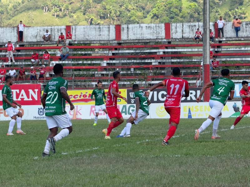 Encuentro de Real Sociedad vs Marathón en la fecha 13 de la Liga Nacional de Honduras.