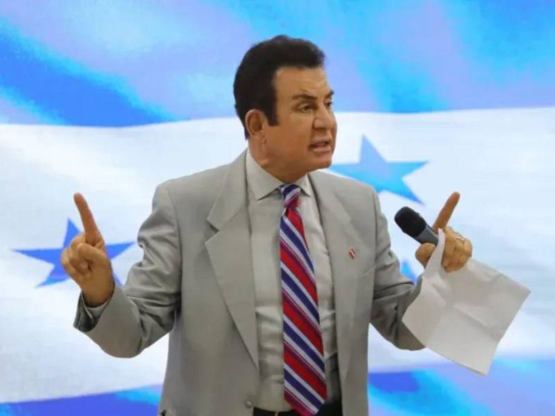 Salvador Nasralla, excandidato presidencial de Partido Liberal en las elecciones generales 2025.