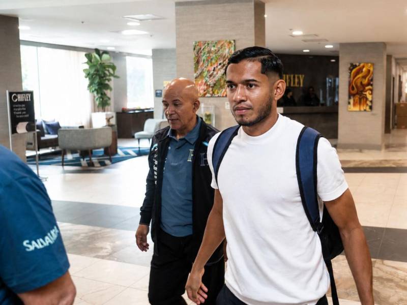 José Aguilera fue recibido en el hotel y en un par de horas realizará su primer entreno con la H.