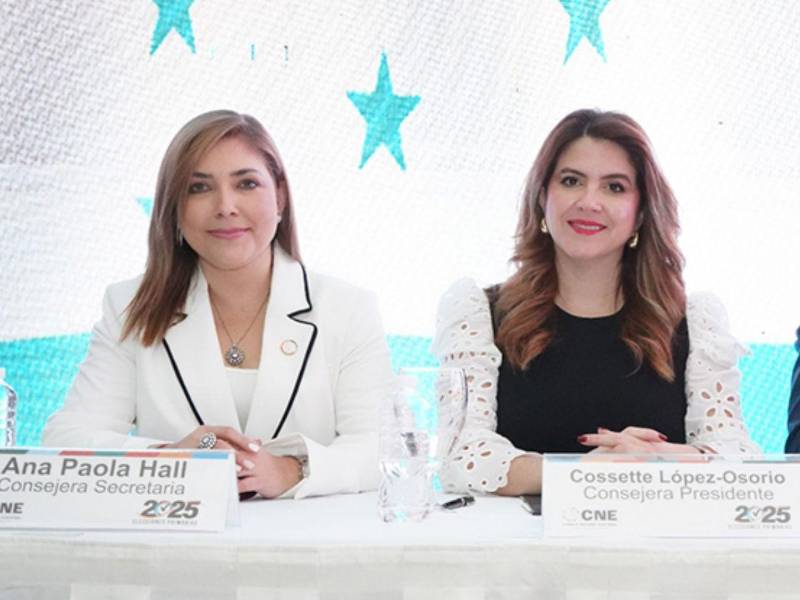 Ana Paola Hall y Cossette López contemplan dejar temporalmente sus cargos en el CNE para optar por un año a un trabajo en el servicio exterior.