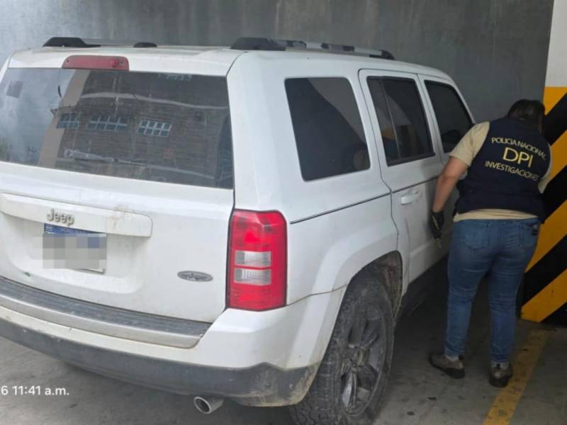 Esta es la camioneta que le decomisaron al sospechoso y en la que, según la Policía, habría perpetrado el ataque armado.
