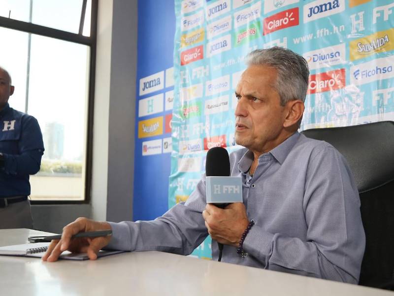 Reinaldo Rueda durante la conferencia de prensa.