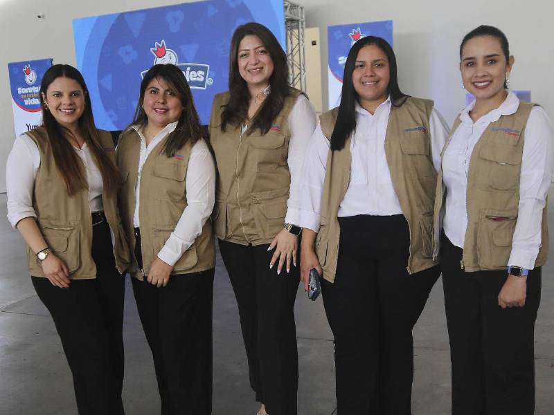 Colaboradoras de Operación Sonrisa comparten su entusiasmo por seguir brindando atención, acompañamiento y esperanza a cientos de familias hondureñas.