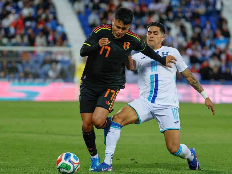 Honduras está cayendo ante Perú están disputando el primer tiempo del amistoso en España.