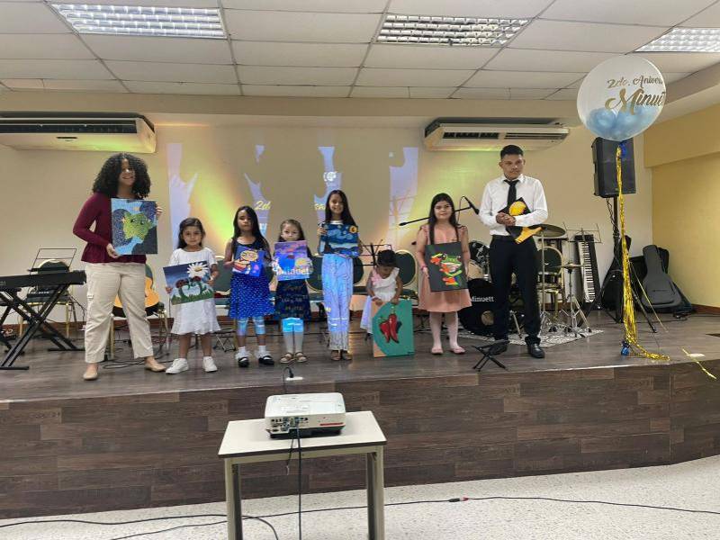 Academia de Artes Minuetto celebra su recital de música y pintura