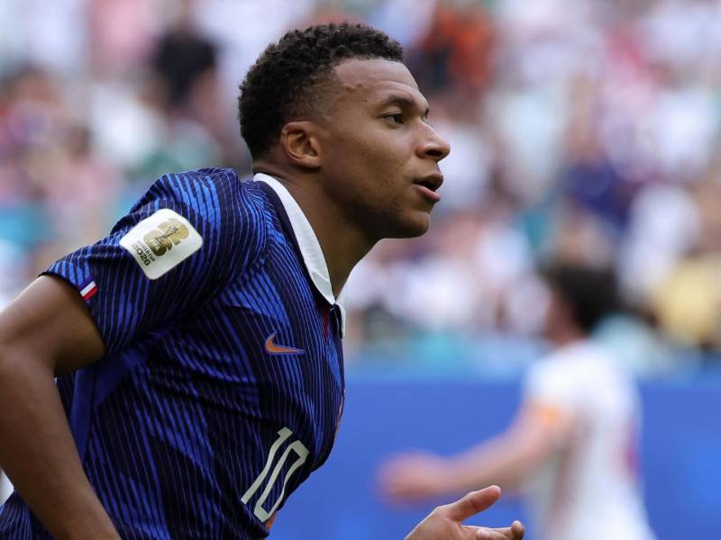 Kylian Mbappé marcó un doblete en el Inglaterra vs Francia correspondiente al tercer lugar y con ello hace historia en los mundiales.