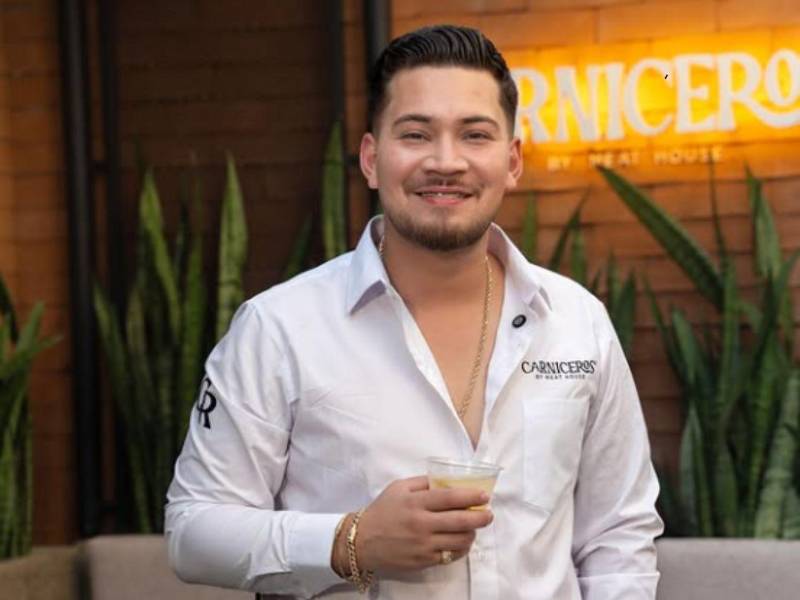 Martínez era muy conocido por su contenido comercial con la empresa Meat House en San Pedro Sula.