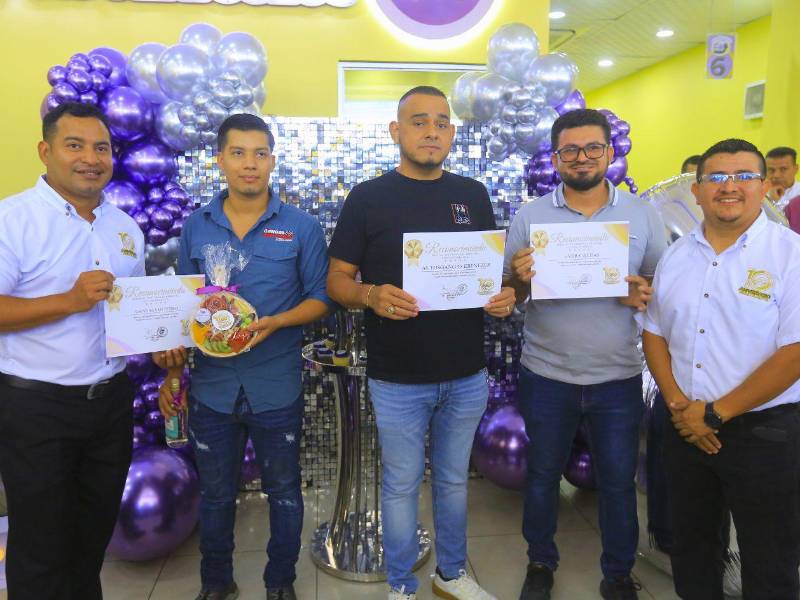 Los autolotes y vendedores son aliados estratégicos de Presta Auto.