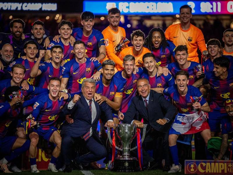 El futbolista se va del Barcelona tras coronarse bicampeón de la Liga Española.