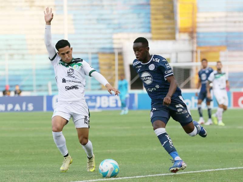 Darell Oliva tratando de superar la marca de Norman Gaborriell.