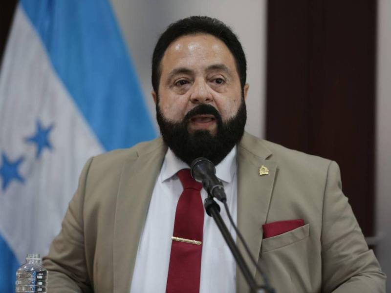 Todas las peticiones de aprobaciones de proyectos sociales fueron autorizadas para ejecutar por Luis Redondo, presidente del Congreso Nacional.