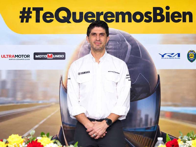 Andrés Jiménez, gerente de Marcas de Motomundo, destacó el compromiso de la compañía de acompañar a los motociclistas con educación, herramientas prácticas y acciones orientadas a una conducción más segura.
