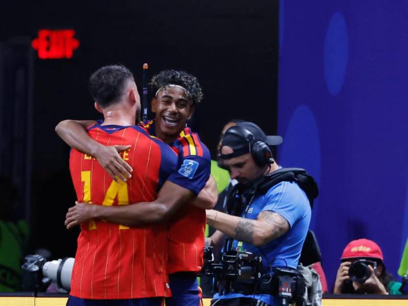 Lamine Yamal celebrando su gol marcado en el España vs Arabia Saudita por el Mundial 2026.
