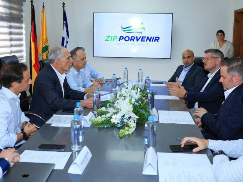 El presidente Nasry Asfura se reunió con los inversionistas alemanes en la Zona Industrial de Procesamiento (ZIP) El Porvenir, en El Progreso.