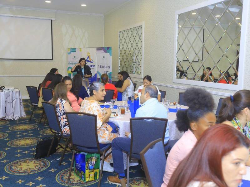 Durante la capacitación, las emprendedoras participaron en un convivio como parte de las actividades de integración del programa.