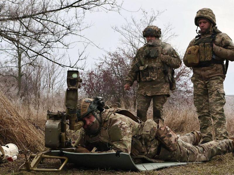 Fotografía referencial muestra a soldados en el frente de batalla entre Rusia y Ucrania.