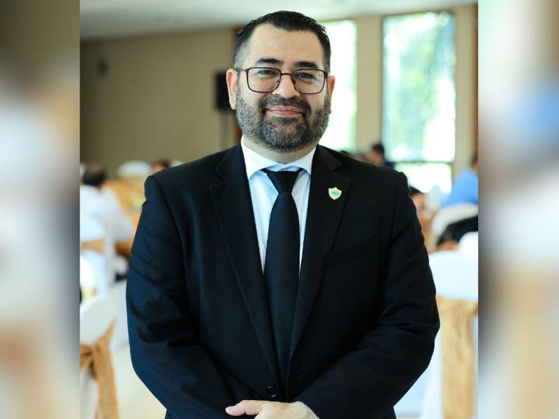 El doctor Enoc Murillo, director de LegalTech, afirmó que las habilidades y competencias tecnológicas son indispensables para el futuro profesional del derecho.