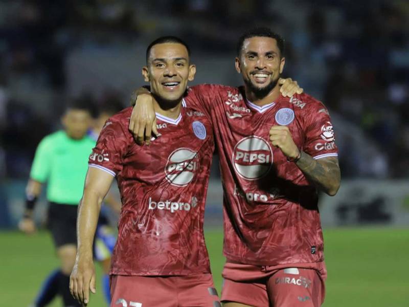 Rodrigo de Olivera y Alejandro Reyes marcaron los primeros goles del Motagua para el triunfo ante Victoria.