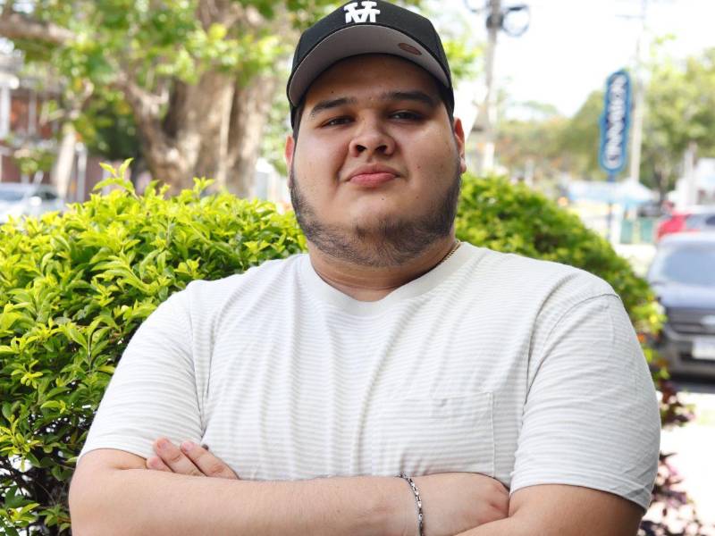 Johan David Reyes, orgullo hondureño, llevará su talento y pasión por el violín a Estados Unidos, donde continuará su formación profesional gracias a una beca para estudiar Educación Musical.