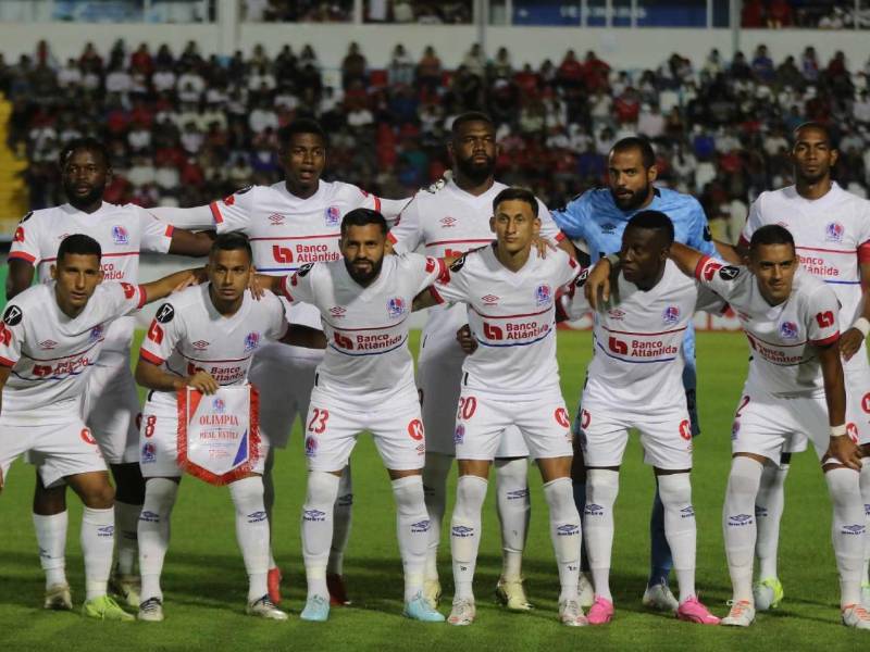 El 11 titular del Olimpia que mandó a la cancha Eduardo Espinel.