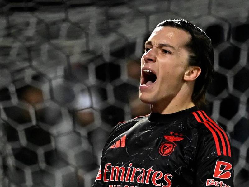 Álvaro Carreras, lateral izquierdo del Benfica, se une al Real Madrid.