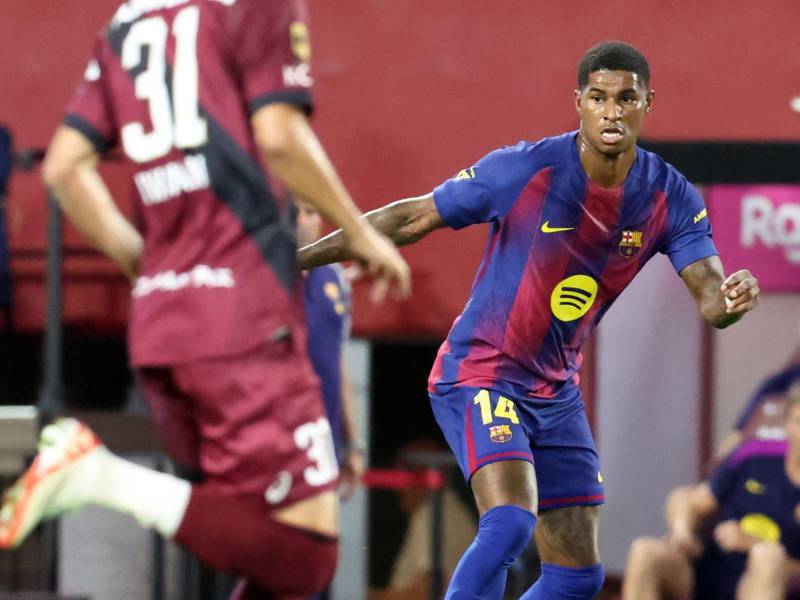 Marcus Rashford jugó todo el segundo tiempo con el Barcelona.