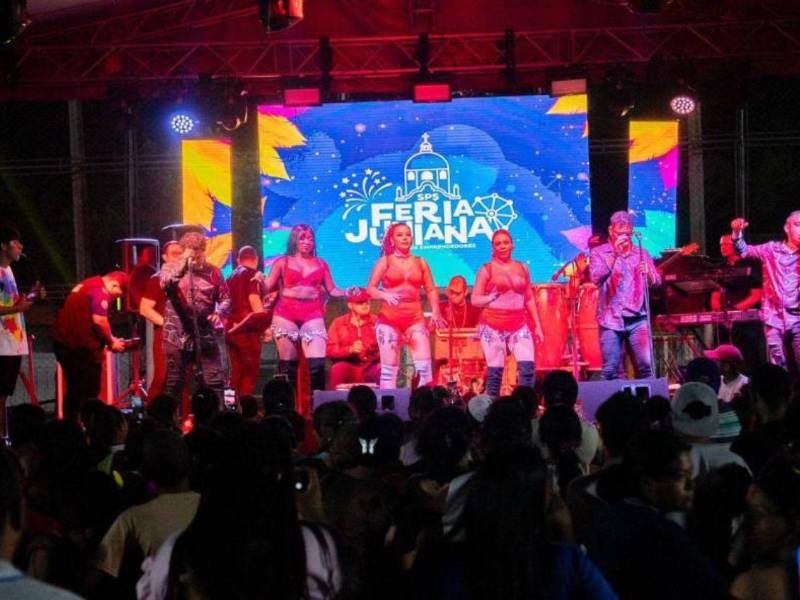 La agenda artística promete un cierre espectacular, este sábado se presentarán Los Hermanos Arriola y La Gran Banda en el escenario de la Plaza del Sabor.