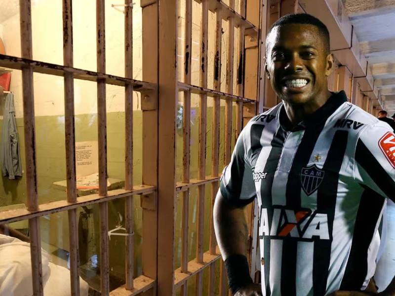 El famoso exfutbolista brasileño Robinho ha impactado con sus declaraciones sobre el estilo de vida que lleva en prisión.