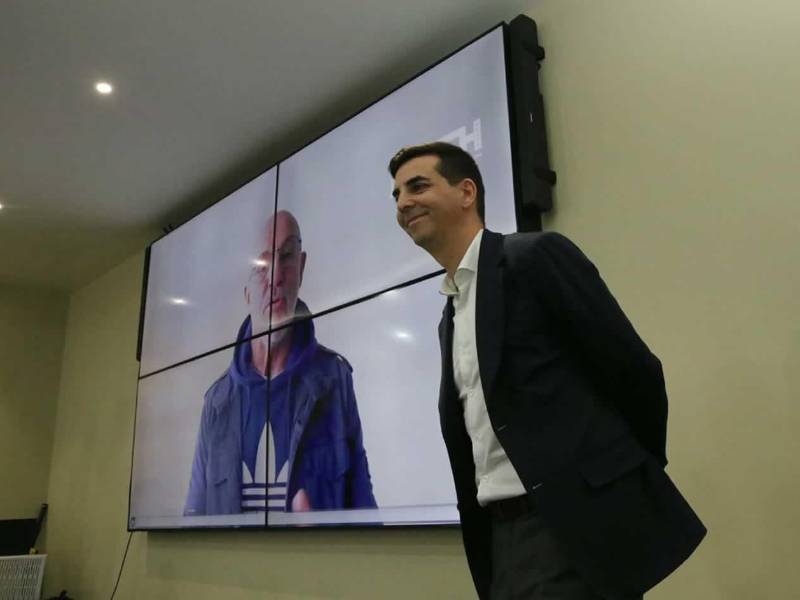 Luis de la Fuente le envió un mensaje a Francis Hernández.