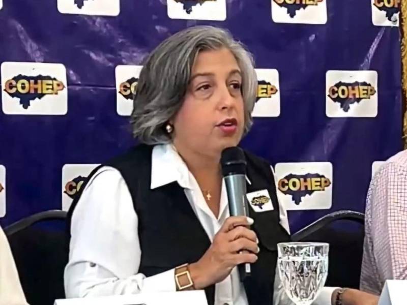 La presidenta de la iniciativa privada, Anabel Gallardo, leyó un comunicado y destacó que es tarea de todos mantener un ambiente de paz y tranquilidad.