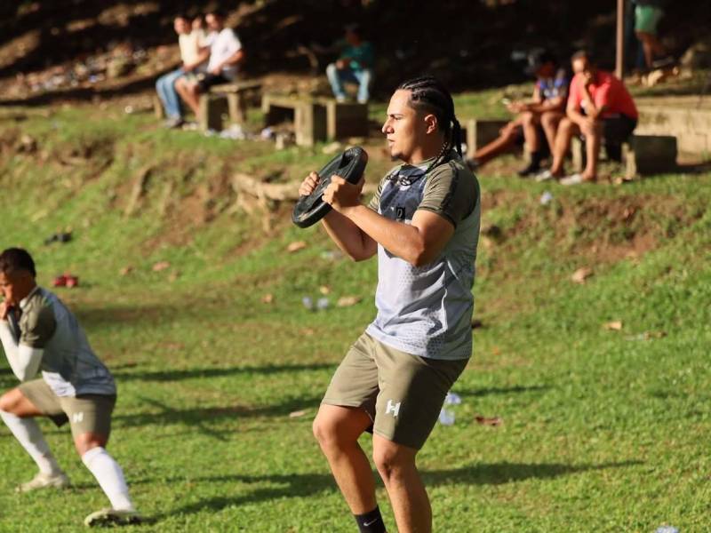 Davis Flow realizó su primer entrenamiento con Platense.